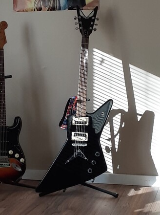 Rent a Electric Guitar - Dean ZX CBK Z X W/ Dmt Design Pickups