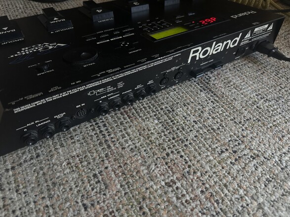 Rent a Roland VG-8 Guitar Synth, Best Prices | ShareGrid Los