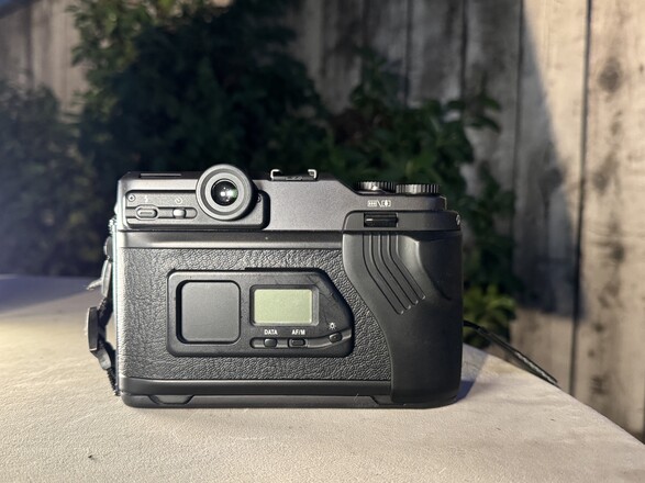Rent a Fujifilm GA645Zi AF ZOOM 645 Black Point n Shoot