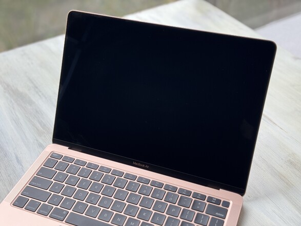 For Sale: RoseGold MacBook Air 500gb 1.1 Ghz Quad-Core Intel Core 
