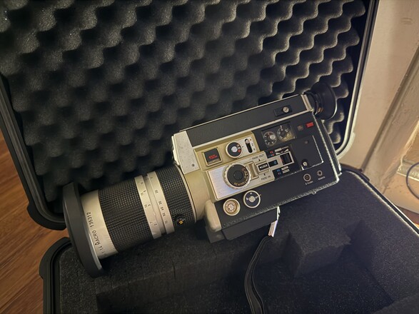 Canon Auto Zoom 1014 Electronic Super 8 Film Camera For Rent