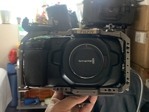 Blackmagic Design bmpcc 4K 中古 Blackmagic Design Pocket Cinema Camera 4K Camcorder - Black