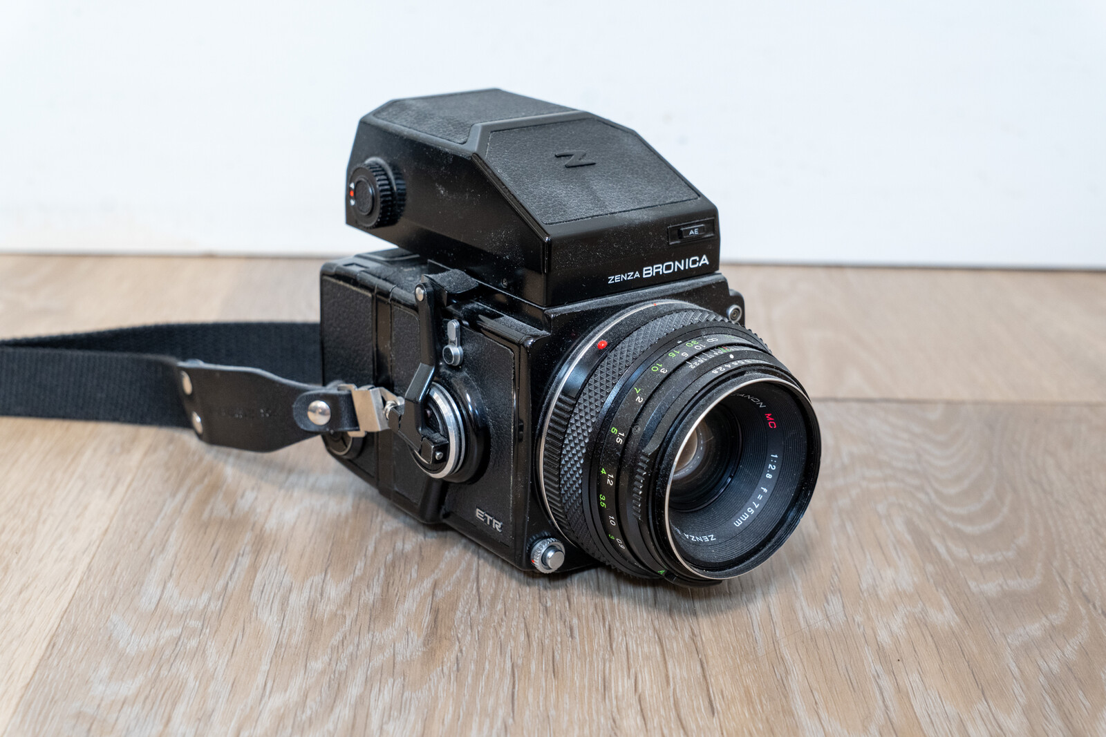 Rent a Zenra Bronica ETRS 645 + MC 75MM F2.8, Best Prices