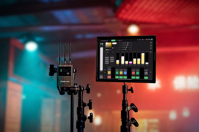 Rent a Aputure Sidus One Wireless DMX Transceiver with iPad 11