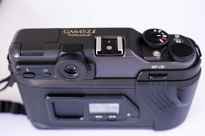 Rent a Fujifilm BLACK GA645Zi AF ZOOM 645 Point n Shoot