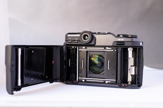 Rent a Fujifilm GA645Zi AF ZOOM 645 Black Point n Shoot