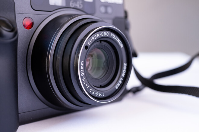 FUJIFILM GA645Zi Professional　BLACK Camera Geekery: Fujifilm GA645Zi - Japan Camera Hunter