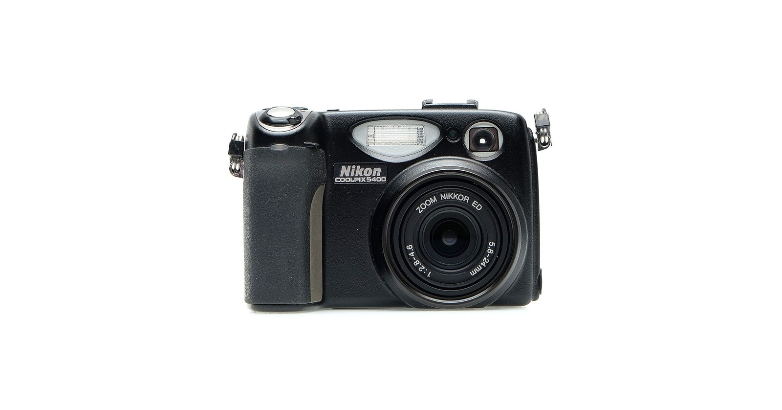 Rent a Nikon Coolpix 5400 – Pro Y2K Digicam w/ 28mm Wide Lens