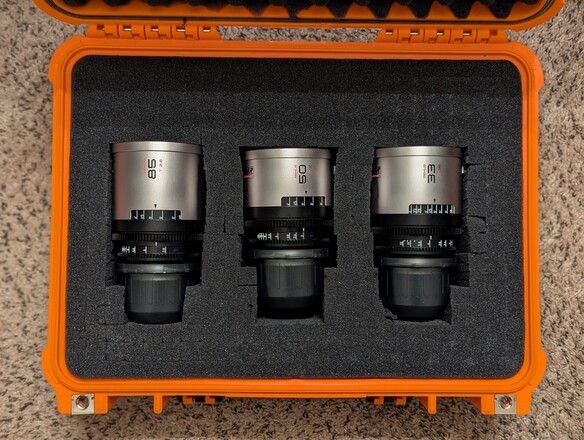 Rent a BLAZAR LENS Remus 33, 50, 85mm T2.0 1.5X Anamorphic Full