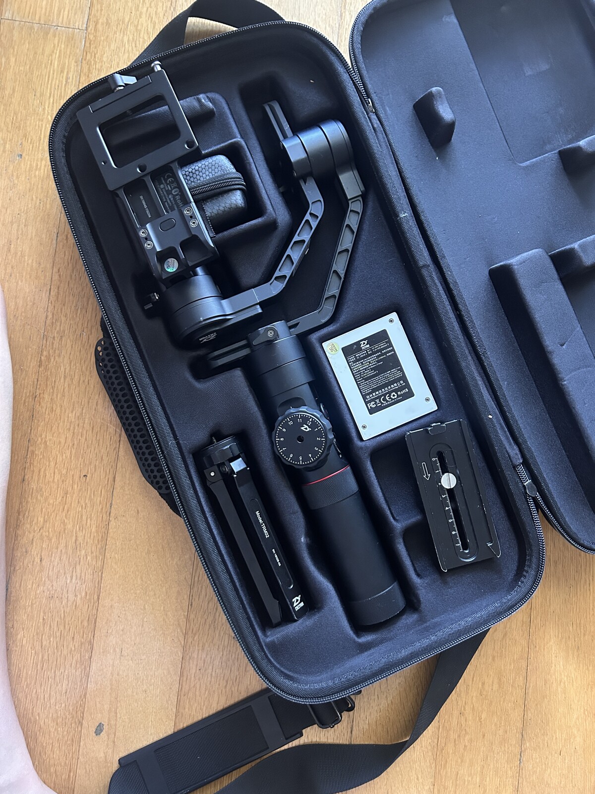 For Sale: Zhiyun Crane V2 Gimbal Stabilizer Kit – DSLR/Mirrorless