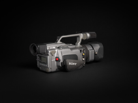 ジャンク品 バラ売り相談 dcr-vx1000 miniDV Rent a Sony DCR-VX1000 (MiniDv), Best Prices | ShareGrid Los