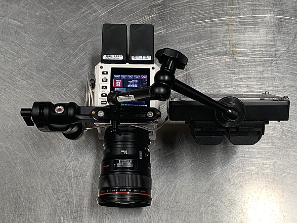 RED KOMODO 6K 1TB wooden リグ　ラストチャンス RED Komodo 6K Camera: Hands-On Review - Adorama