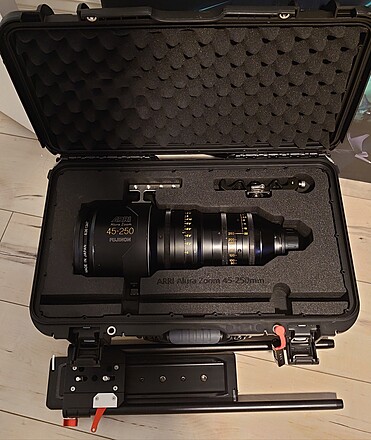 Rent a ARRI Alura 45-250mm T2.6 Zoom, Best Prices | ShareGrid