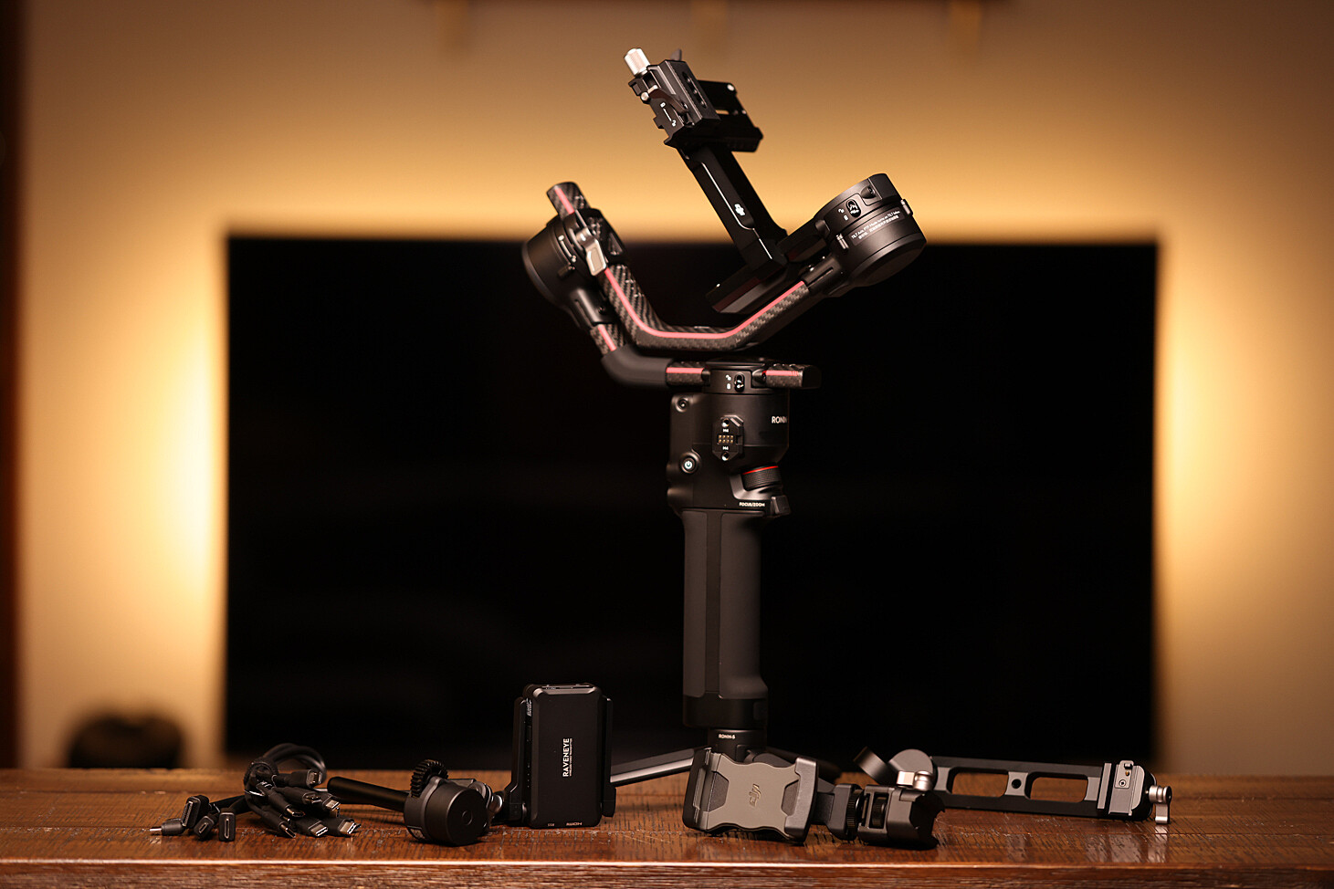 DJI RS2 Combo + RAYVEN EYE レイブンアイ Rent a DJI Ronin / RS2 Pro Combo Gimbal + Raven Eye + Focus