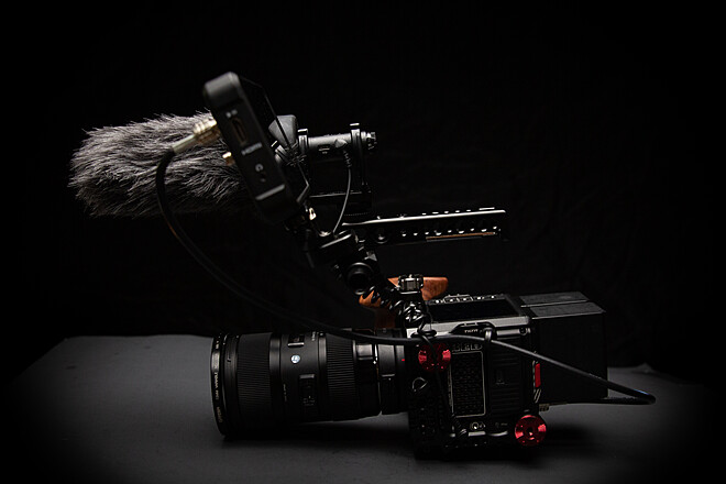 RED KOMODO 6K 1TB wooden リグ　ラストチャンス Equipping The Red Komodo X With Leftfield System
