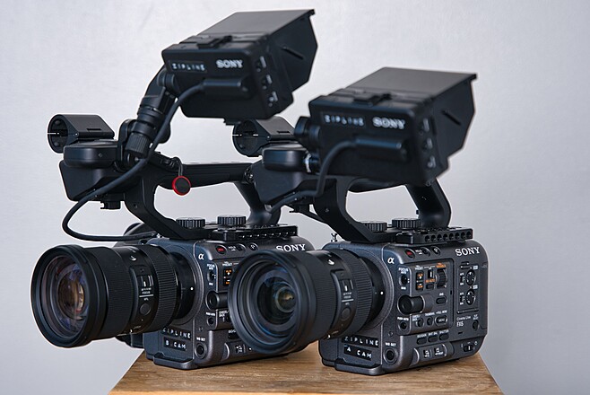 Rent a 2x Sony FX6 with Sigma 24-70MM and 2x 256GB V90 SD