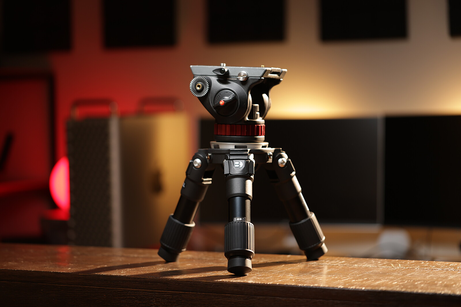 Rent a HiHat Tripod for 100mm ball head + Manfrotto Fluid head 100mm