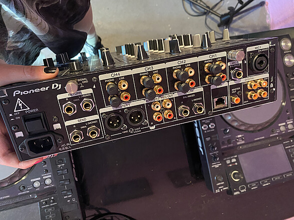 Rent a Pioneer DJM-900NXS2 perfect condition, Best Prices