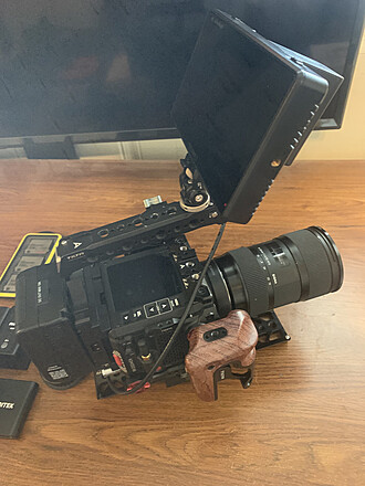 【美品】RED KOMODO 6K + Sigma 18-35mm アクセサリー Rent a RED Komodo 6K 