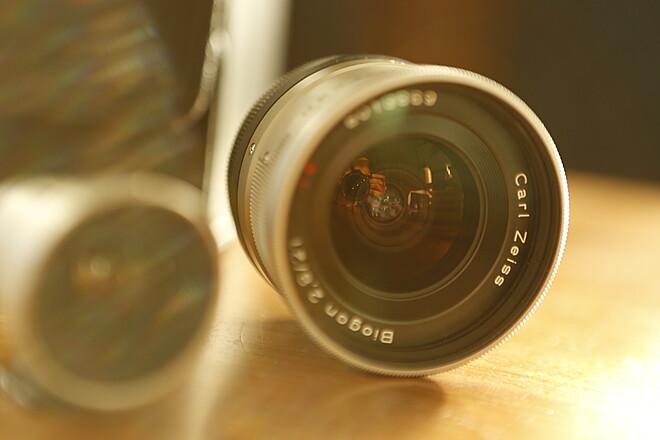 Rent a Contax G2 Kit 21mm, 28mm, 45mm, 90mm Zeiss and TLA200 Flash