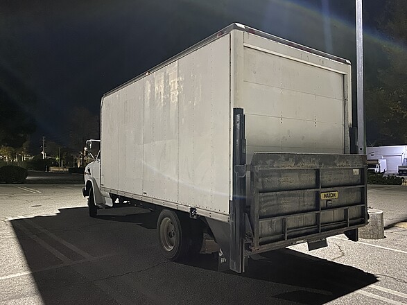 gmc box truck with liftgate