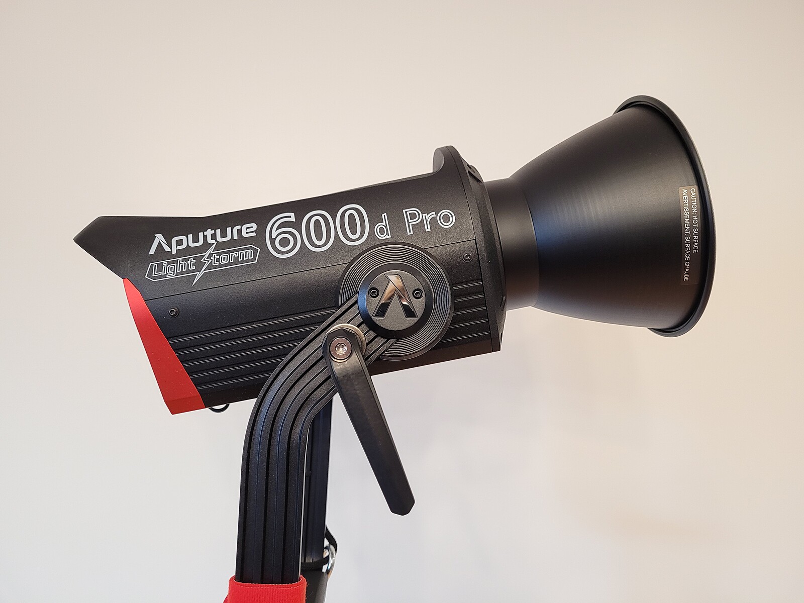 Rent a Aputure 600d Pro Light Storm Daylight LED Light (Gold Mount