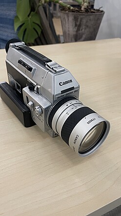 cameraraページ Sears C131 Eight / One Auto Zoom 8mm Camera [AS IS FOR PARTS