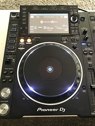 Pioneer DJ CDJ-2000NXS2 For Rent