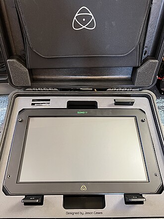 Rent a Atomos Sumo 19