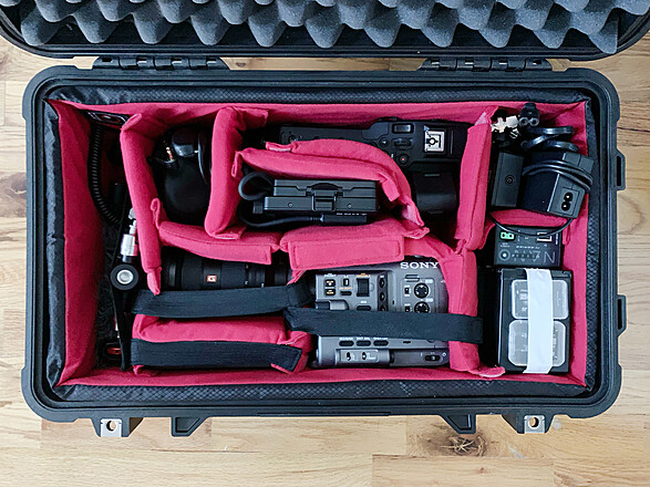 Rent a Sony FX6 + FE 24-70mm F2.8 GM II + SmallHD 503 Ultrabright